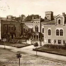 Zobacz zdjęcie: Pałacyk Pücklera w 1926 r., obecnie siedziba PZSiPS