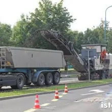 Zobacz zdjęcie: Asfalt z ul. Moniuszki na polepszenie dróg