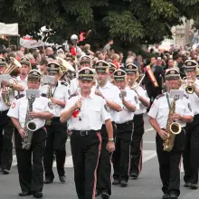 Zobacz zdjęcie: Uczestnicy parady z okazji Święta Ceramiki
