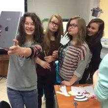 Zobacz zdjęcie: Zawodowo robią selfie