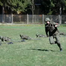 Zobacz zdjęcie: Ćwiczenie Commando