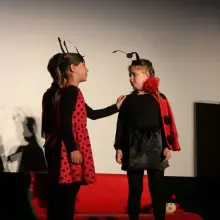 Zobacz zdjęcie: Przedszkolaki na scenie dla PCK