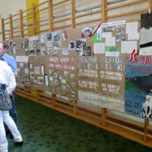 Zobacz zdjęcie: V Zjazd Dyrektorów Szkół i Placówek oraz Prezesów Stowarzyszeń noszących imiona upamiętniające Zesłańców Sybiru w GS nr 2