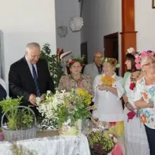 Zobacz zdjęcie: Witali lato wiankami i bańkami