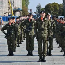 Zobacz zdjęcie: Dragoni przed Grobem Nieznanego Żołnierza