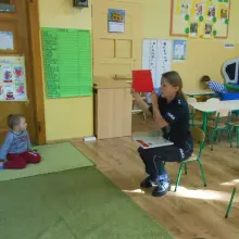 Zobacz zdjęcie: Komisarz Lew u przedszkolaków w Gromadce