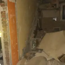 Zobacz zdjęcie: Bezdomny mężczyzna w pustostanie przy Mickiewicza