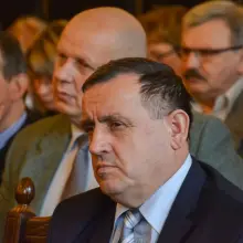 Zobacz zdjęcie: Wystąpieniu A. Myrdy przysłuchiwał się wicestarosta bolesławiecki