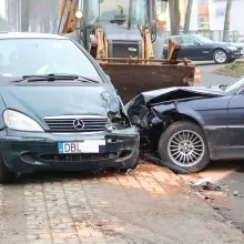 Zobacz zdjęcie: Zderzenie BMW z Mercedesem na Dolnych Młynach