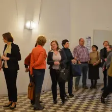 Zobacz zdjęcie: Magdalena Konieczna na wernisażu ekslibrisów