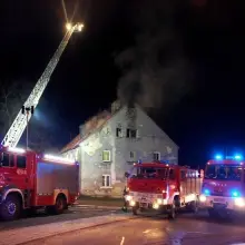 Zobacz zdjęcie: Pożar budynku w Modłej