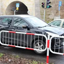 Zobacz zdjęcie: Kolizja trzech aut koło wiaduktu