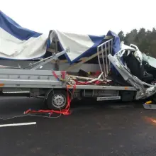 Zobacz zdjęcie: Zderzenie TIR-a z osobówką na A4