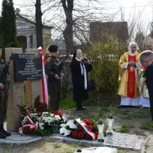 Zobacz zdjęcie: Pamiętają o pierwszych osadnikach
