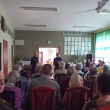 Переглянути фотографію: Завжди є слушний час, щоб підтримати літніх людей