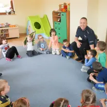 Zobacz zdjęcie: Dzielnicowy z Komisarzem Lwem u przedszkolaków w Tomaszowie