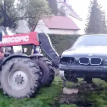 Zobacz zdjęcie: BMW po wypadku