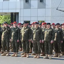 Zobacz zdjęcie: Pożegnali żołnierzy wyjeżdżających na misję do Kosowa