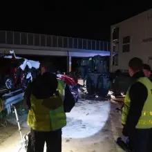 Zobacz zdjęcie: Wypadek na A18 - auto osobowe uderzyło w amerykański samochód ciężarowy