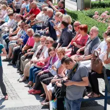 Zobacz zdjęcie: Parada i taniec na rozpoczęcie festiwalu bałkańskiego