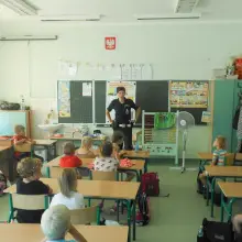 Zobacz zdjęcie: Edukacyjne spotkania z uczniami „Bezpieczna droga do szkoły”