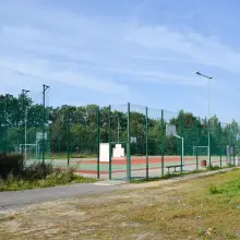 Zobacz zdjęcie: Nie mają nawet chodnika, żeby pójść w niedzielę do kościoła