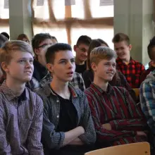 Zobacz zdjęcie: 35. rocznica wprowadzenia stanu wojennego, uroczystości w Gimnazjum Samorządowym nr 2
