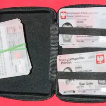Zobacz zdjęcie: Nielegalnie przerzucali Ukraińców do Wielkiej Brytanii. Dwaj mieszkańcy powiatu zatrzymani