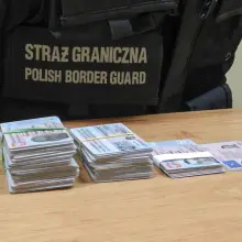 Zobacz zdjęcie: Nielegalnie przerzucali Ukraińców do Wielkiej Brytanii. Dwaj mieszkańcy powiatu zatrzymani