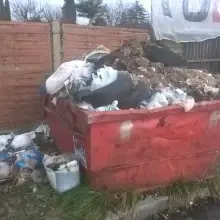 Zobacz zdjęcie: Megasyf koło myjni przy Tesco