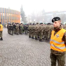 Zobacz zdjęcie: Powitanie żołnierzy amerykańskich w Bolesławcu