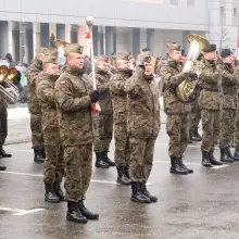 Zobacz zdjęcie: Powitanie żołnierzy amerykańskich w Bolesławcu