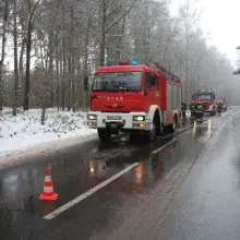 Zobacz zdjęcie: Auto dachowało pod Krzyżową