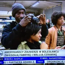 Zobacz zdjęcie: Wizyta żołnierzy amerykańskich w Ceramice Artystycznej