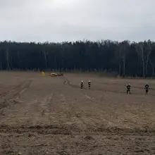 Zobacz zdjęcie: Drzewo przygniotło mężczyznę. Zabrał go śmigłowiec