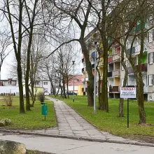 Zobacz zdjęcie: Staszica: wstęp na chodnik zabroniony