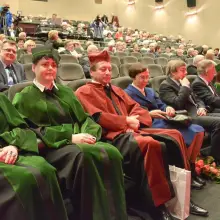 Zobacz zdjęcie: Wielu przyjaciół na uroczystości z okazji 10-lecia Uniwersytetu Trzeciego Wieku w Bolesławcu