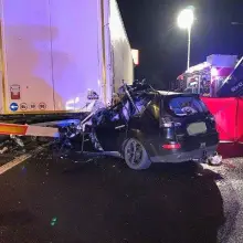 Zobacz zdjęcie: Śmiertelny wypadek na A4. Osobówka wjechała w TIR-a
