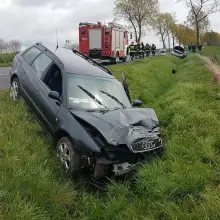Zobacz zdjęcie: Wypadek pod Iwinami. Dwie osoby ranne