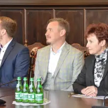 Zobacz zdjęcie: Centrum Wiedzy w Bolesławcu. Podpisanie umowy