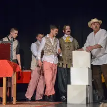 Zobacz zdjęcie: „Zemsta” II LO dziś dwukrotnie w Teatrze Starym