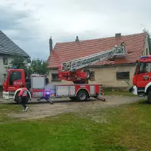 Zobacz zdjęcie: Nawałnica uszkodziła dach budynku w Raciborowicach