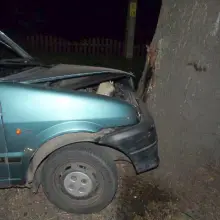 Zobacz zdjęcie: Po pijaku i po narkotykach rozbił Fiata. Przed policją schował się w… szafie