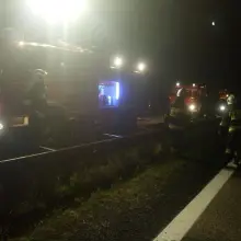 Zobacz zdjęcie: Ciężarówka najechała na naczepę – dwie osoby ranne