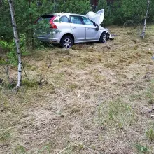 Zobacz zdjęcie: Volvo wjechało w Hondę na A18. Amerykanin z 500-zł mandatem
