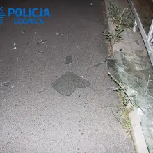 Zobacz zdjęcie: Pokłócił się z dziewczyną, więc… wyżył się na przystanku