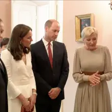Zobacz zdjęcie: Agata Duda podarowała parze książęcej ceramikę z Bolesławca
