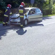 Zobacz zdjęcie: Kolizja w Iwinach, Ford wjechał w Seata