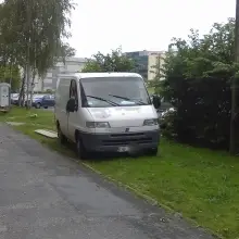Zobacz zdjęcie: Łukasiewicza: „Traktują trawnik jak plac budowy”