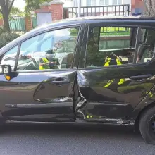 Zobacz zdjęcie: Motocykl zderzył się z osobówką, 40-latek ranny